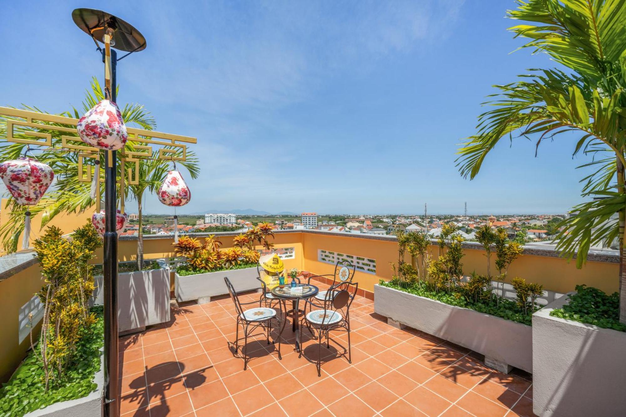 Hotel Babylon Riverside &