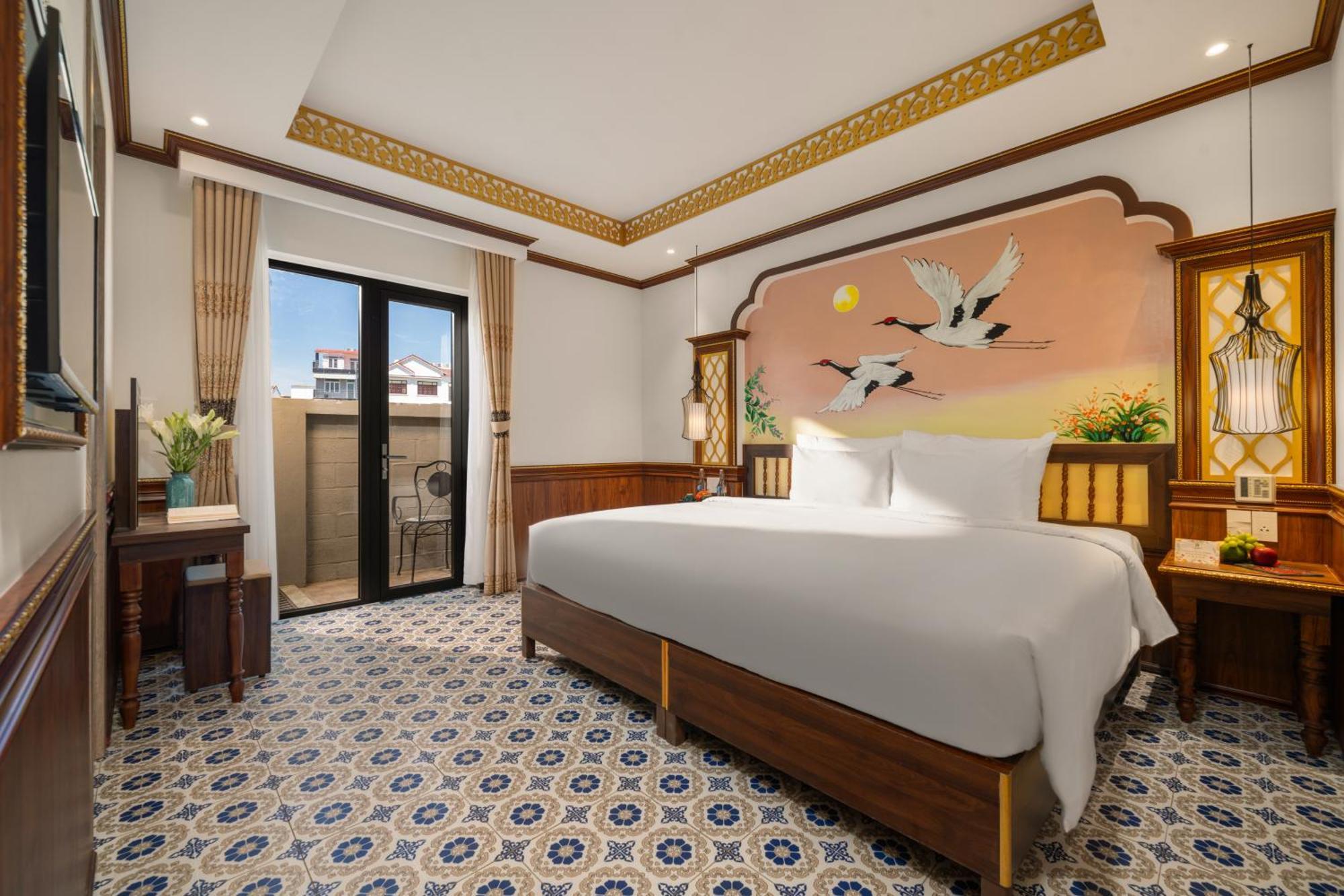 Отель Babylon Riverside & 5*