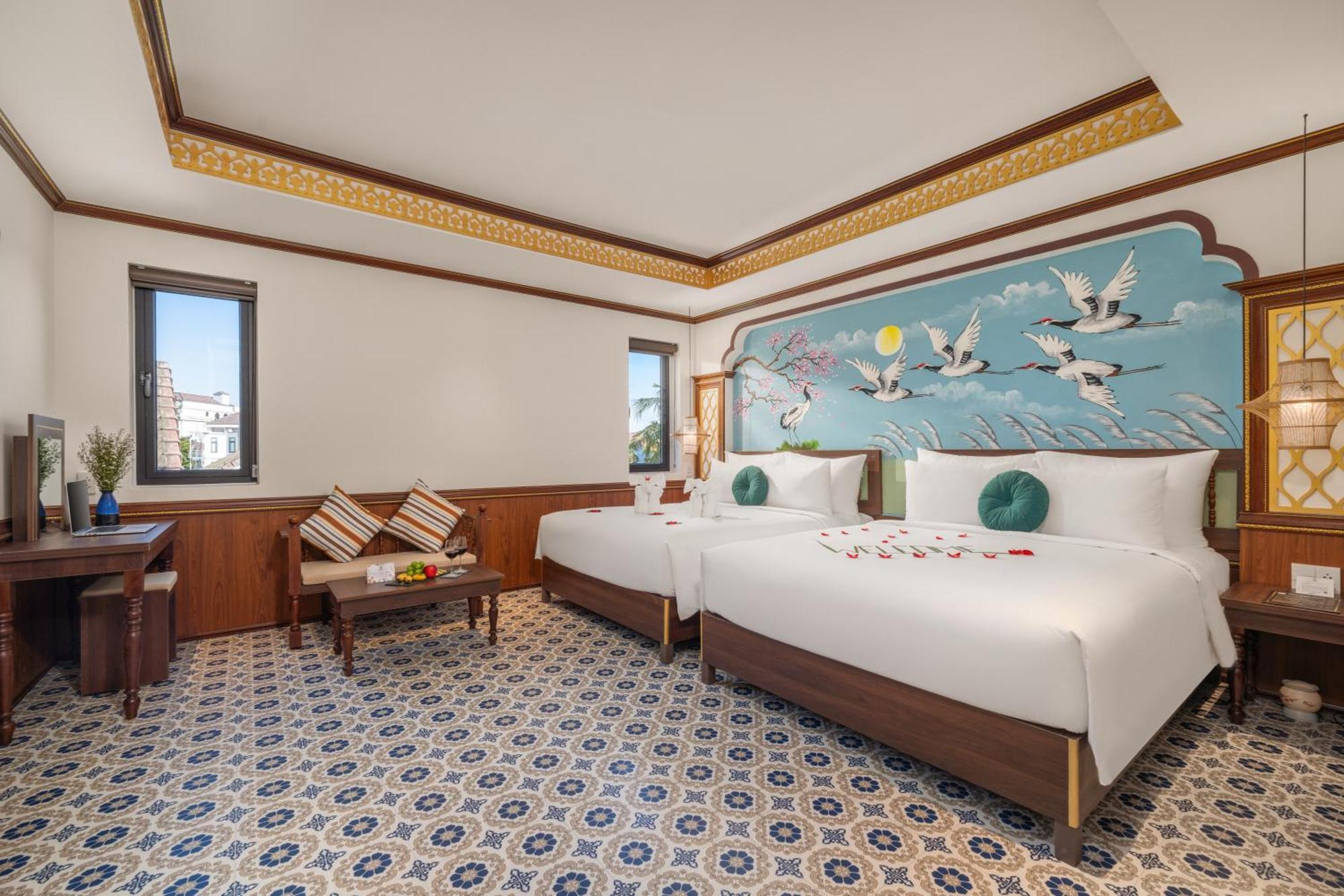 Babylon Riverside & Отель 5*