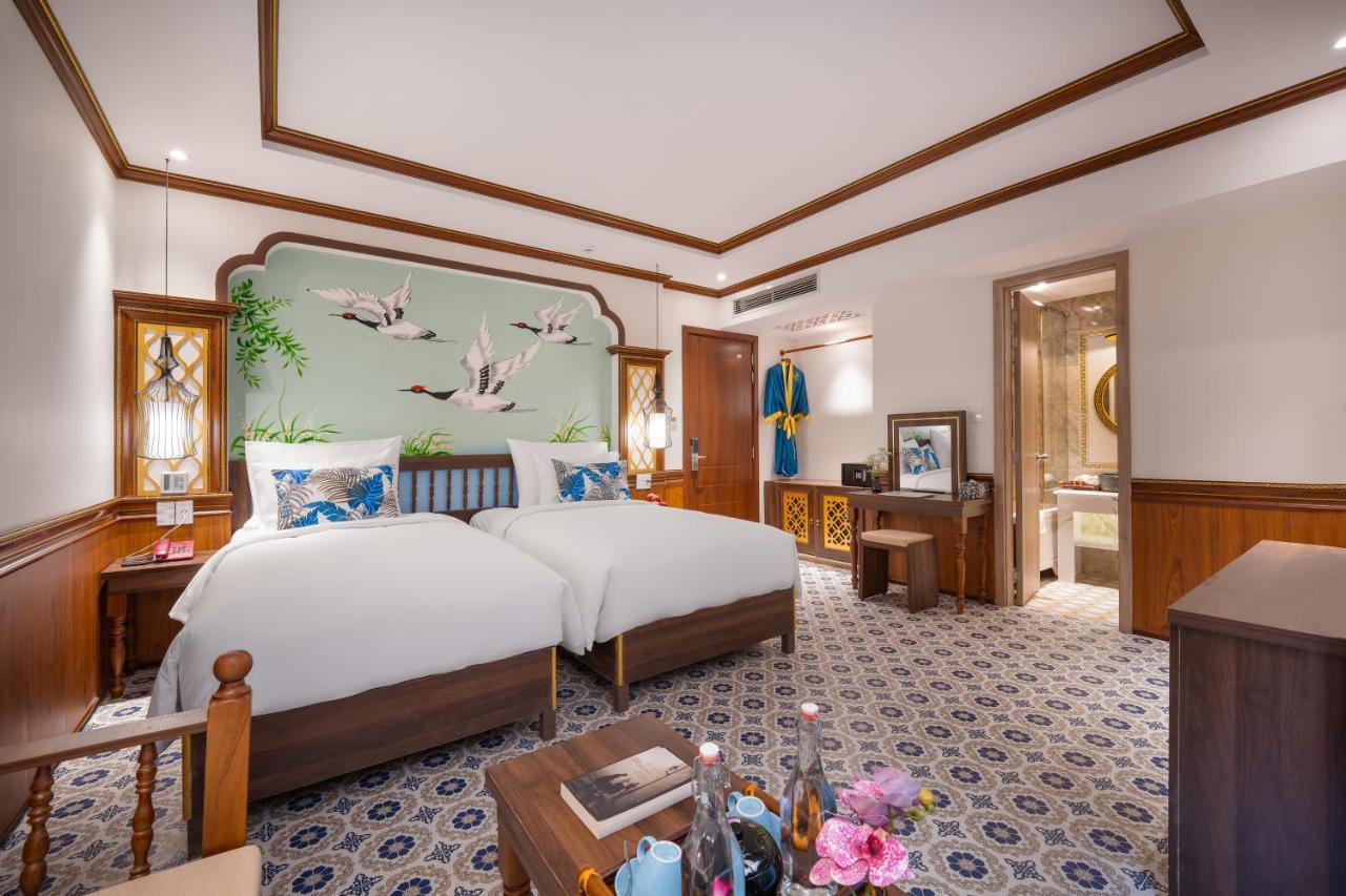 Hotel Babylon Riverside & Hội An